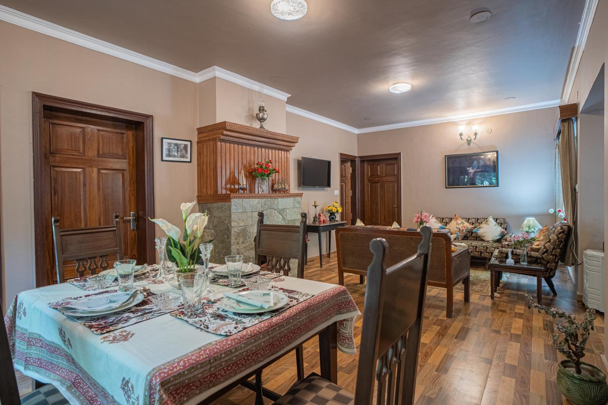 Vienna Forest Villa Найнитал Экстерьер фото
